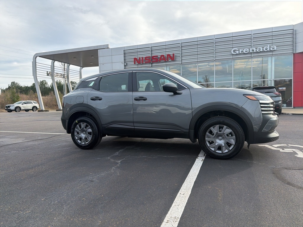 2026 Nissan KICKS S's photo