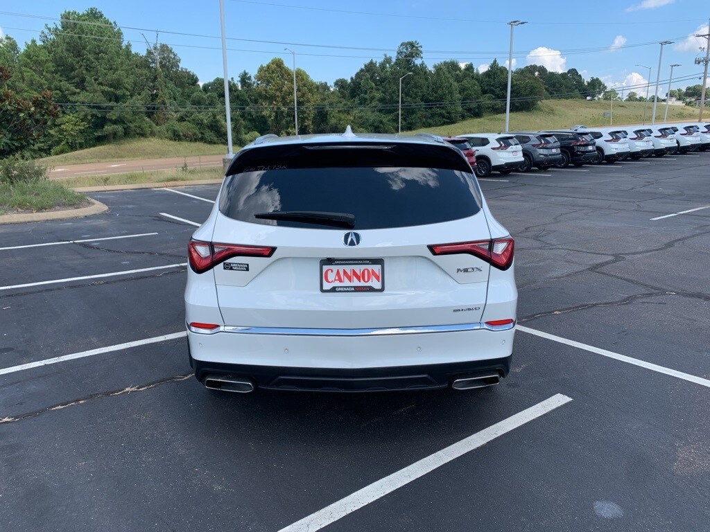 2022 Acura MDX SH-AWD Advance photo 2