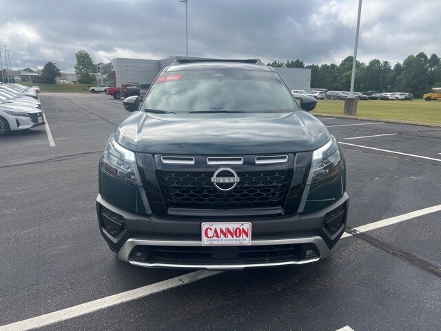 2025 Nissan Pathfinder Rock Creek photo 2