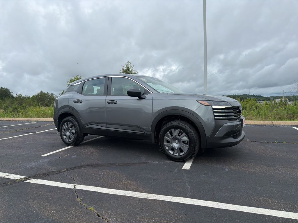 2026 Nissan Kicks 2.0 S's photo