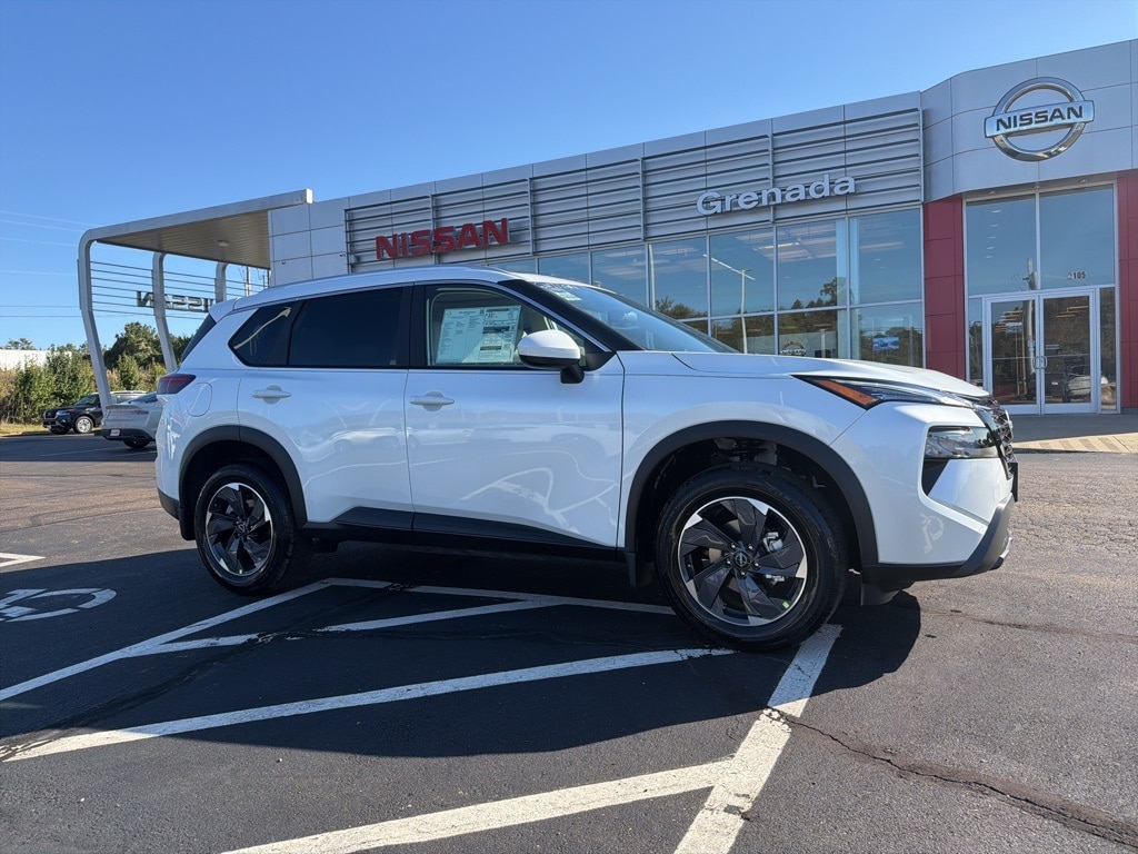 2026 Nissan Rogue SV's photo