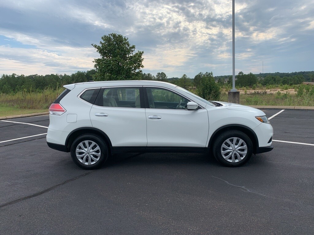 Used 2015 Nissan Rogue SL with VIN 5N1AT2MT3FC865365 for sale in Grenada, MS