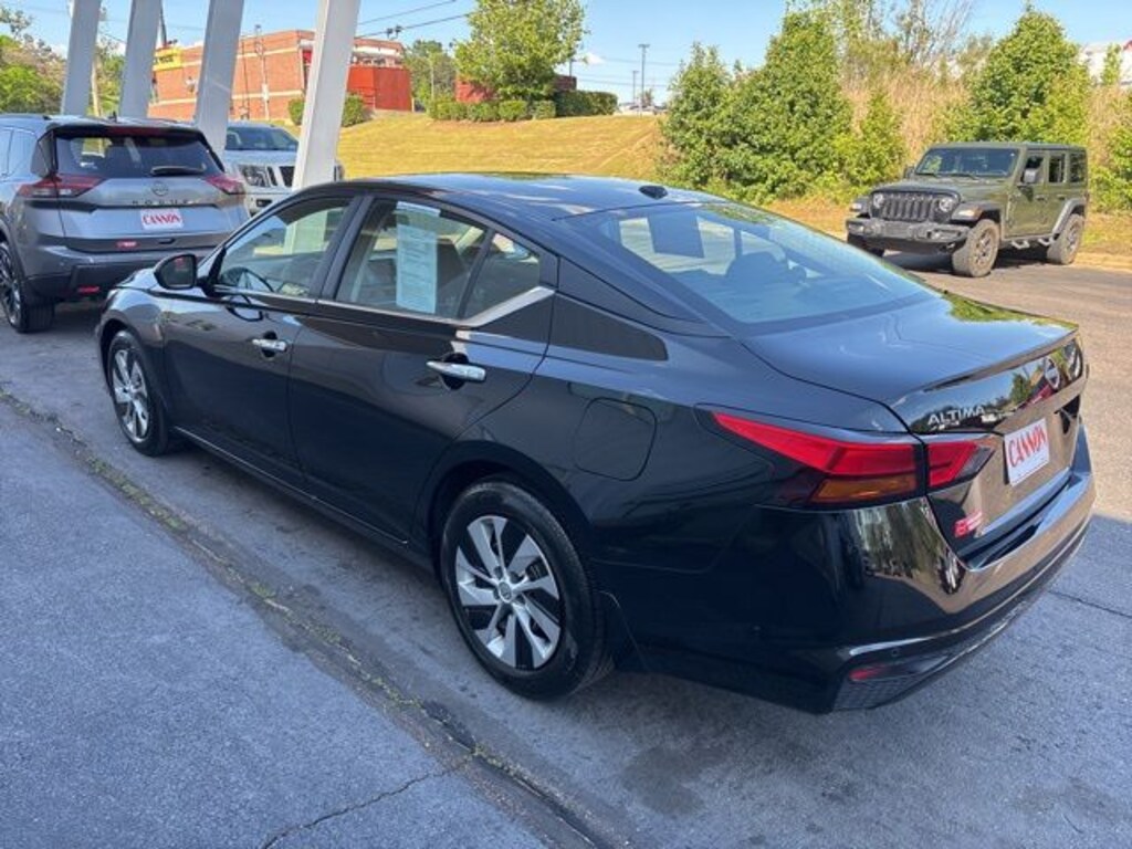 Certified 2025 Nissan Altima S Sedan