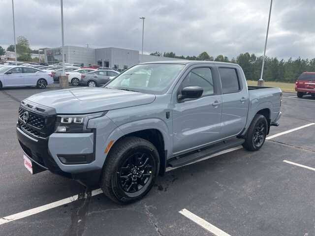 2026 Nissan Frontier SV photo 2