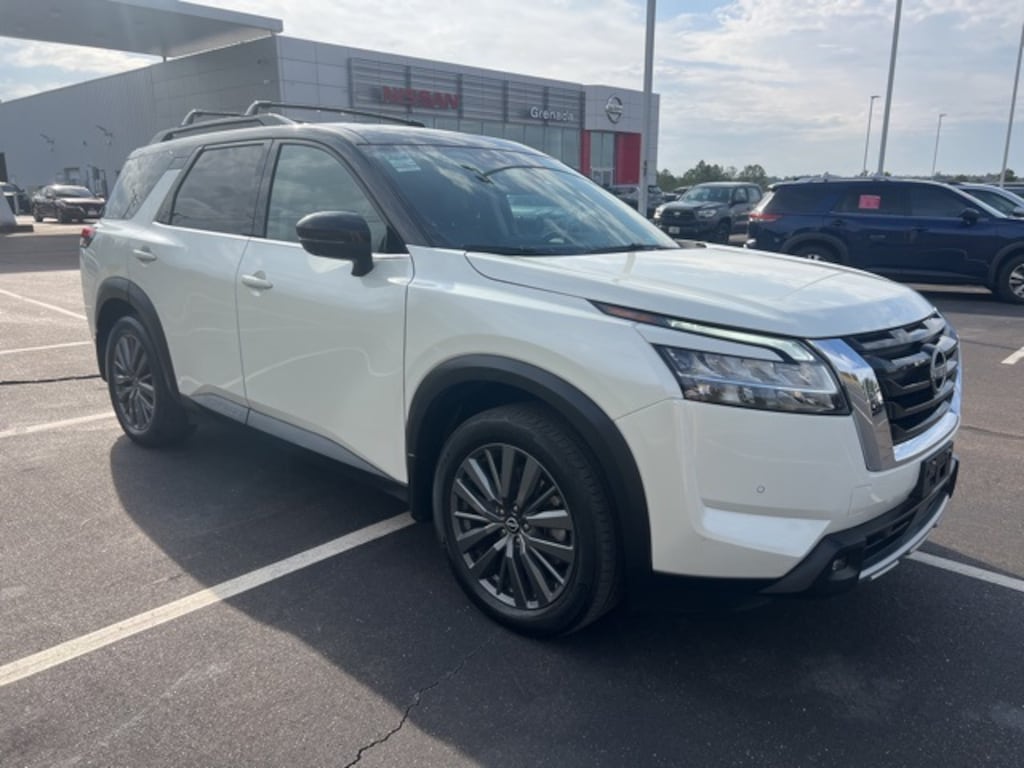 Used 2022 Nissan Pathfinder SL SUV