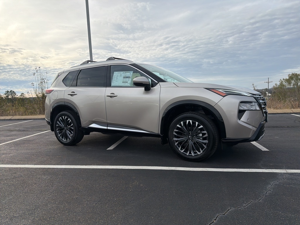 2026 Nissan Rogue Platinum's photo