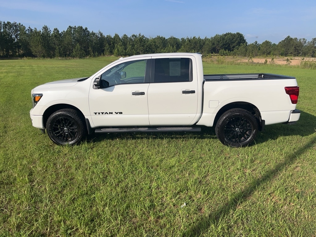 Used 2017 Nissan Titan SV with VIN 1N6AA1E59HN574121 for sale in Grenada, MS