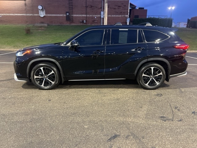 2021 Toyota Highlander XSE's photo