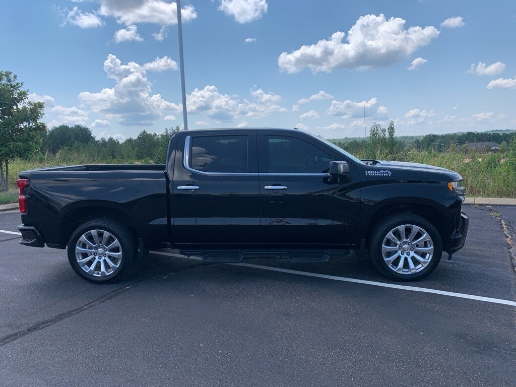 2020 Chevrolet Silverado 1500 High Country photo 2