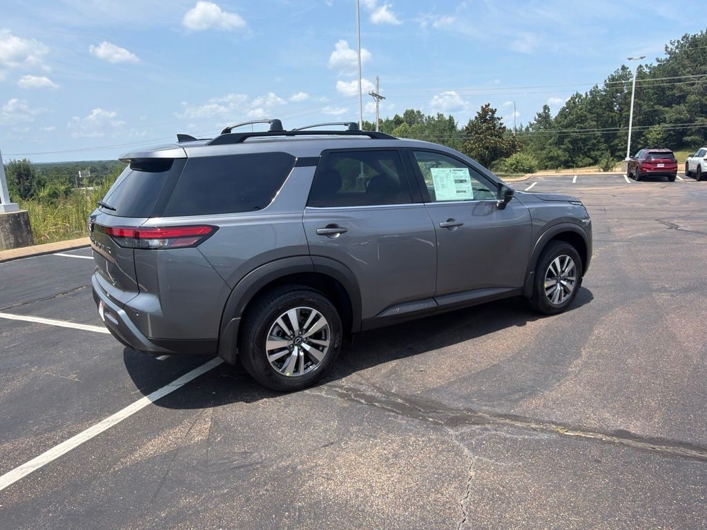 New 2026 Nissan Pathfinder SL SUV