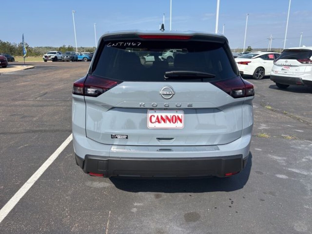 New 2026 Nissan Rogue SV SUV