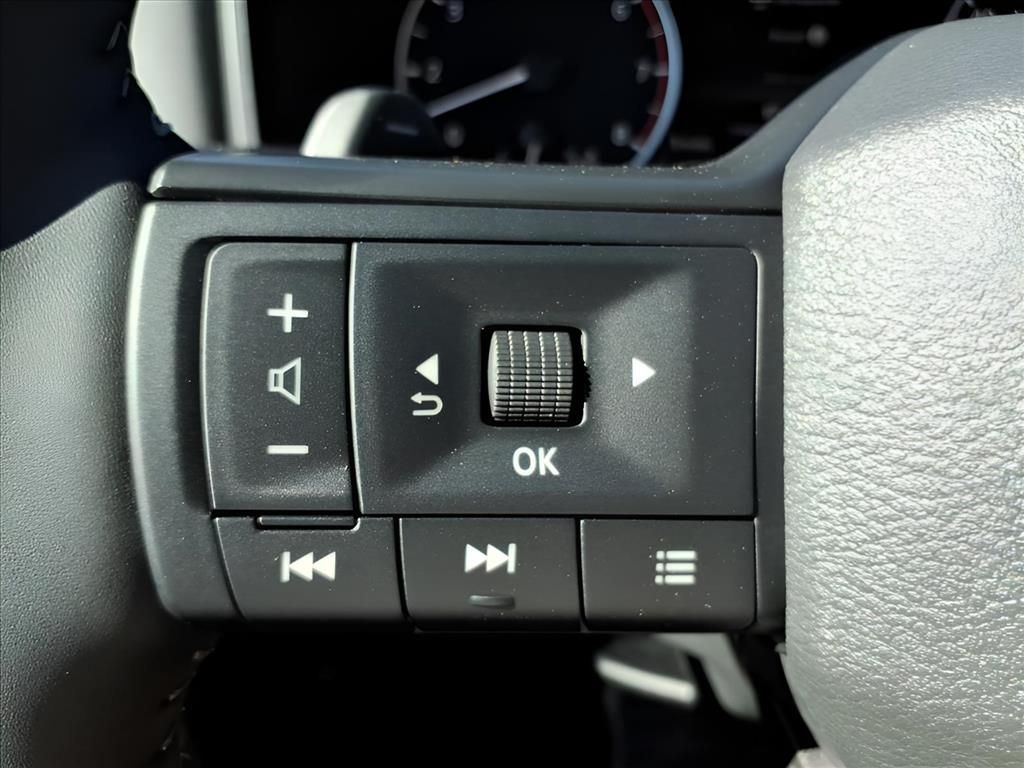 2026 Nissan Rogue SV - Photo 18