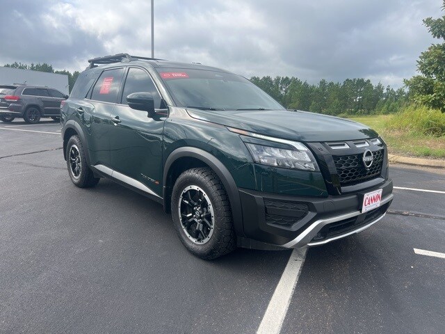 2025 Nissan Pathfinder Rock Creek photo 3