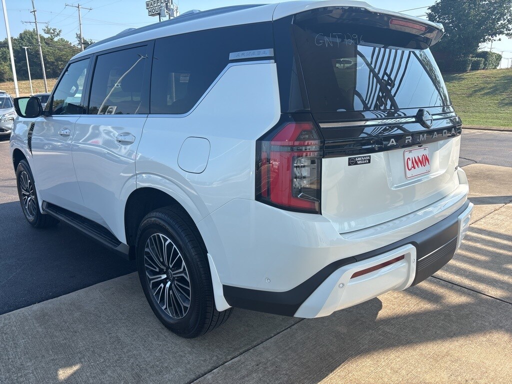 2026 Nissan Armada SL photo 2