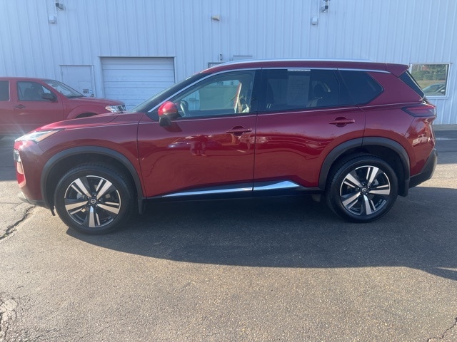 2021 Nissan Rogue SL's photo