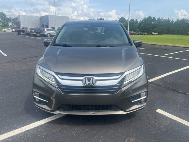 2020 Honda Odyssey Touring photo 3