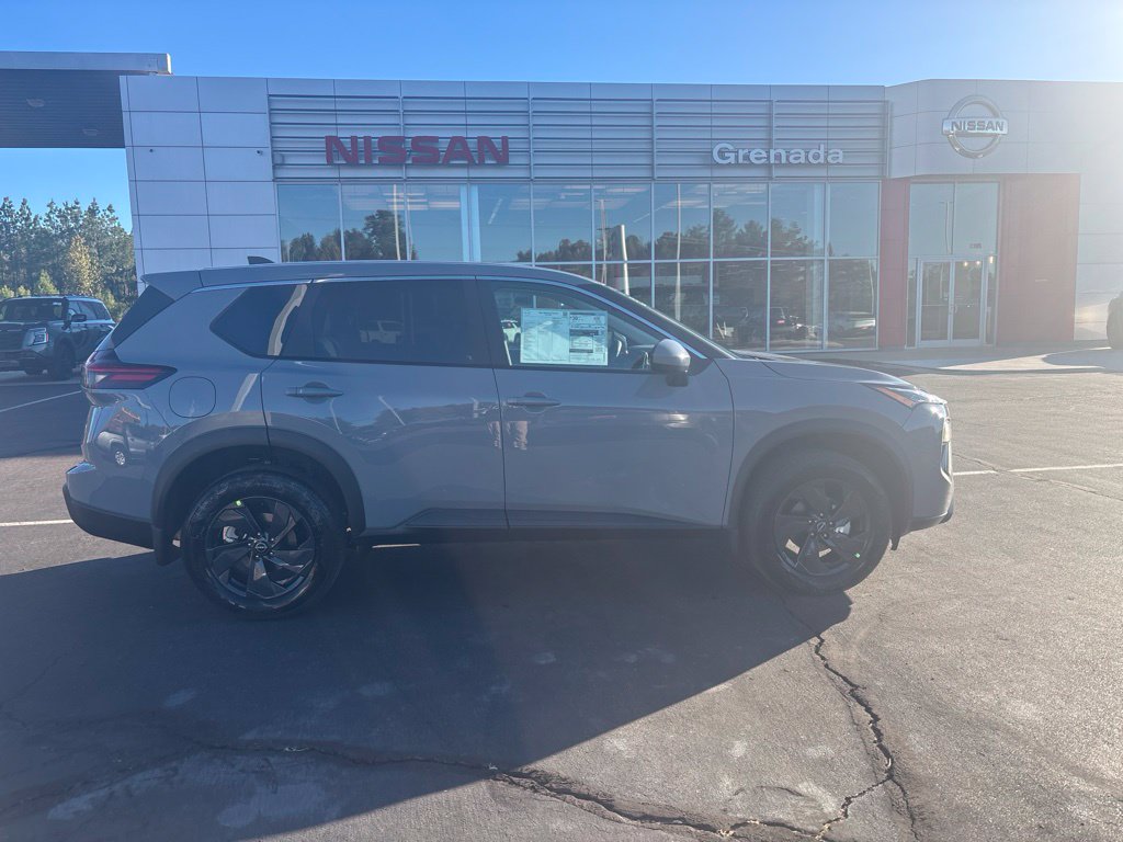 2027 Nissan Rogue SV
