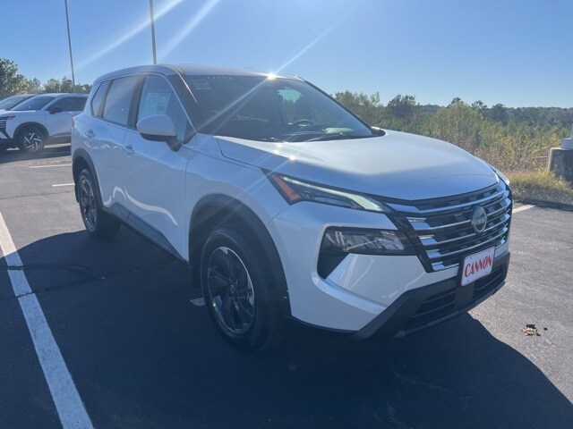 2026 Nissan Rogue SV photo 4