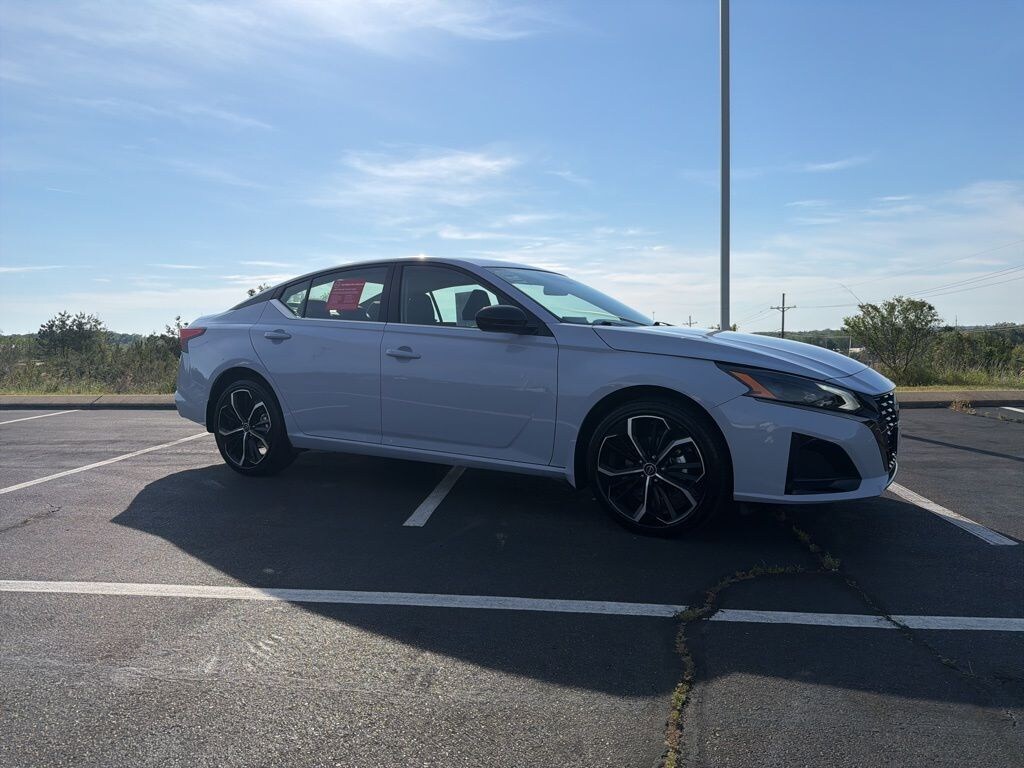 Certified 2025 Nissan Altima SR Sedan