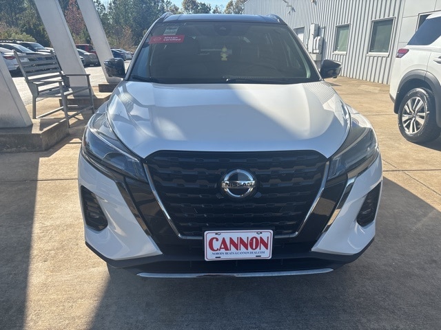 2021 Nissan Kicks SR