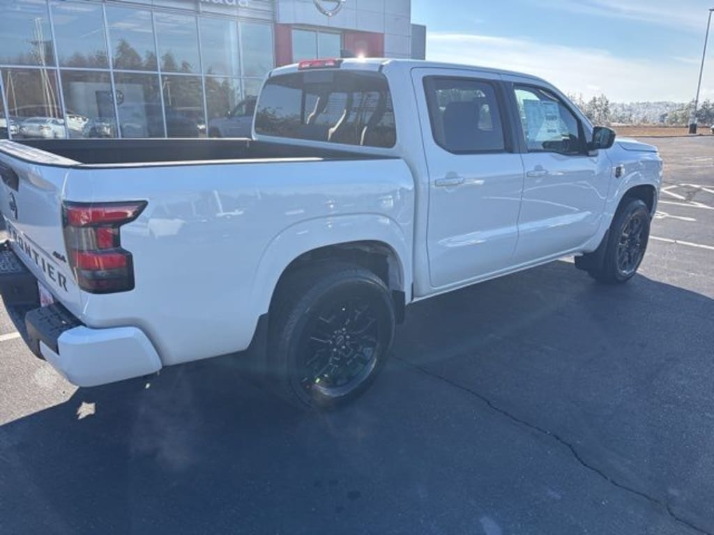 New 2026 Nissan Frontier SV Truck Crew Cab