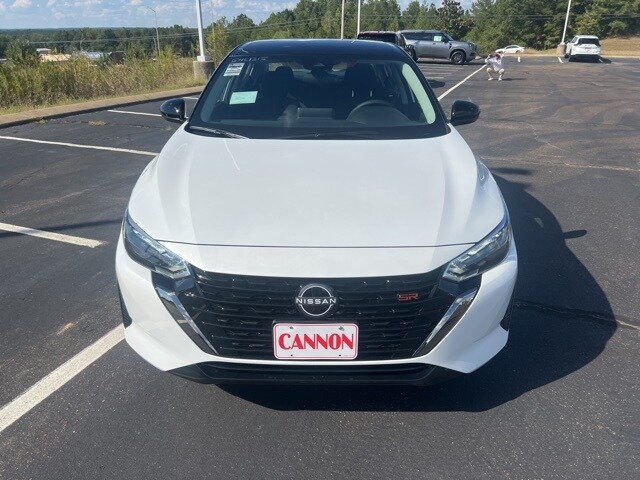 2025 Nissan Sentra SR photo 3