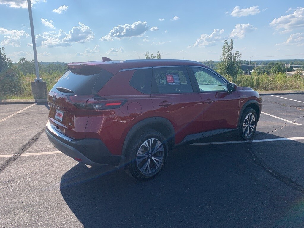 2023 Nissan Rogue SV photo 2