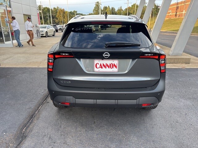 2026 Nissan Kicks SV photo 2