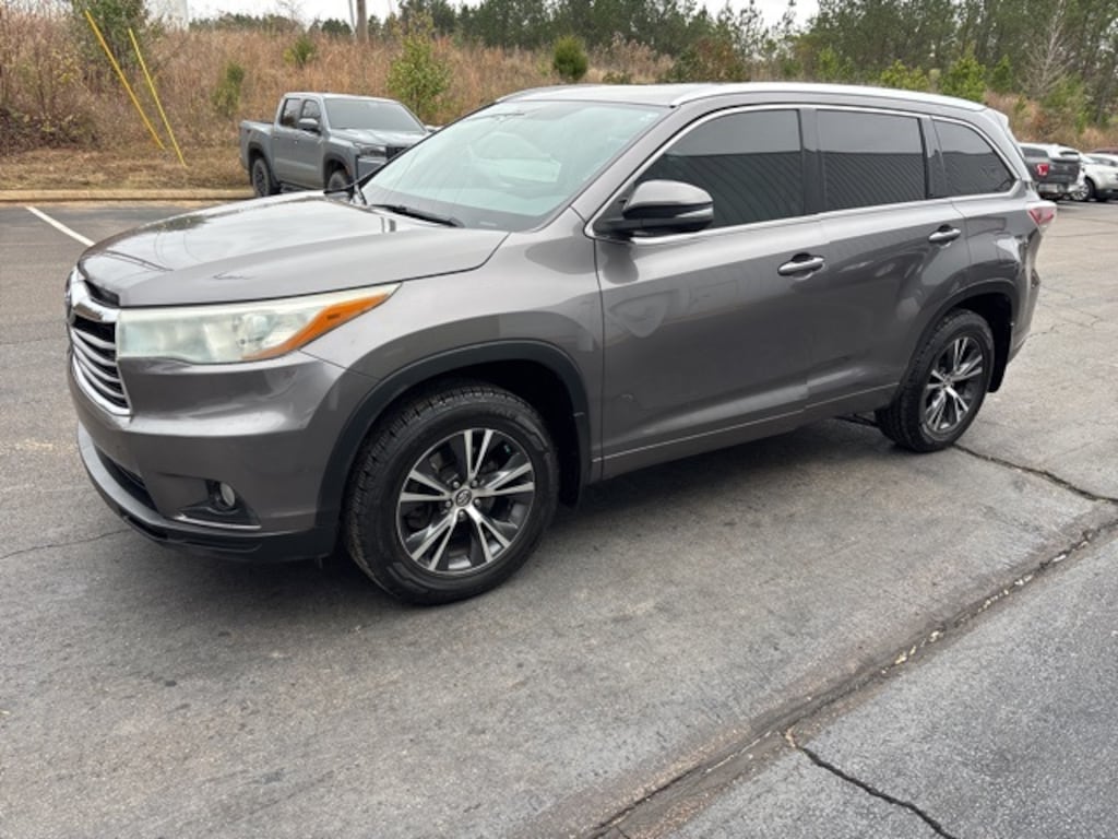 Used 2016 Toyota Highlander XLE V6 SUV