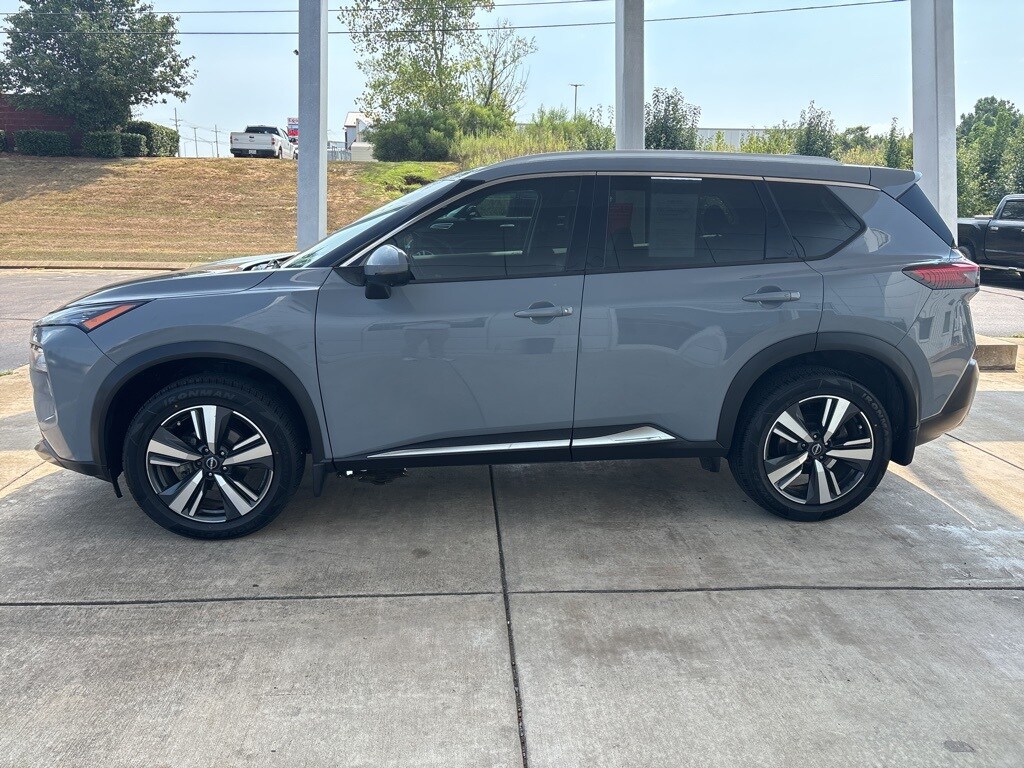 2022 Nissan Rogue SL photo 3