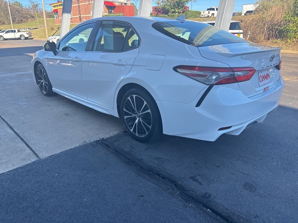 2019 Toyota Camry L photo 4
