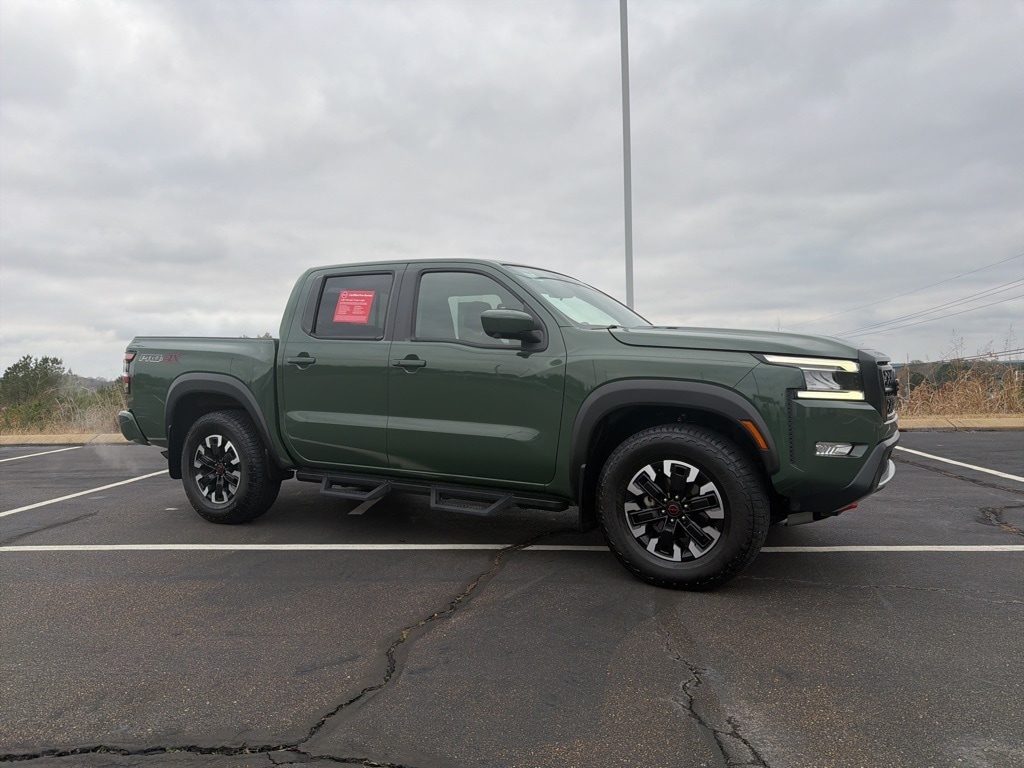 2024 Nissan Frontier PRO-4X's photo