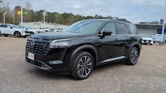 2026 Nissan Pathfinder Platinum SUV