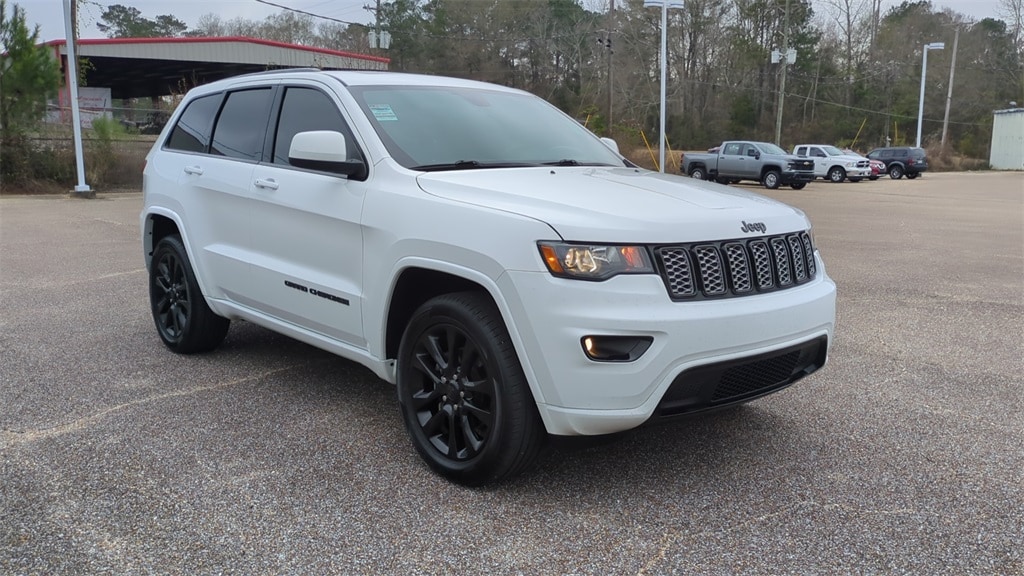 Used 2019 Jeep Grand Cherokee Laredo SUV
