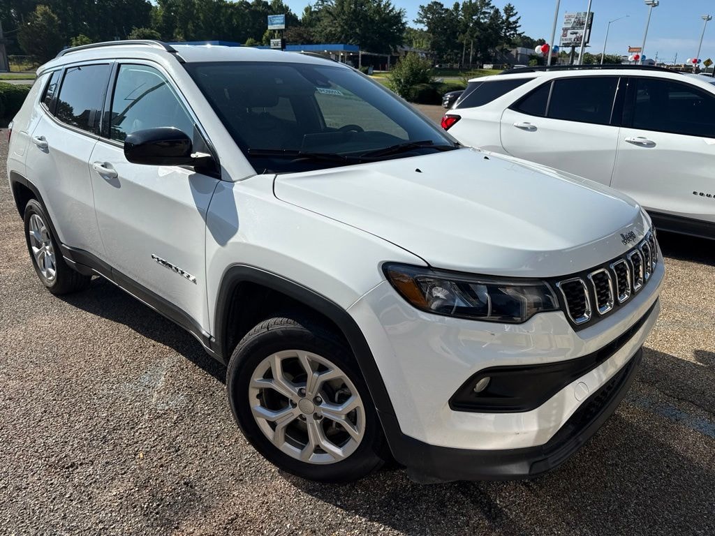 Used 2024 Jeep Compass Latitude SUV