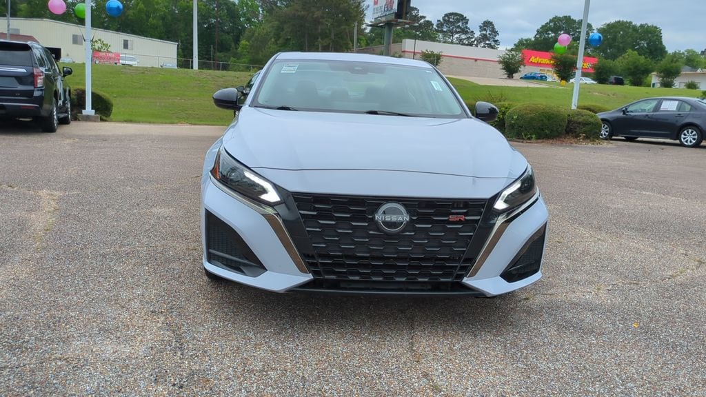 Used 2025 Nissan Altima SR Sedan