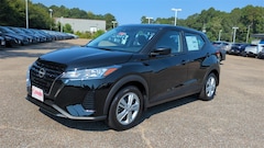 2025 Nissan Kicks Play S SUV