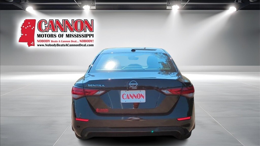 2025 Nissan Sentra SV photo 3
