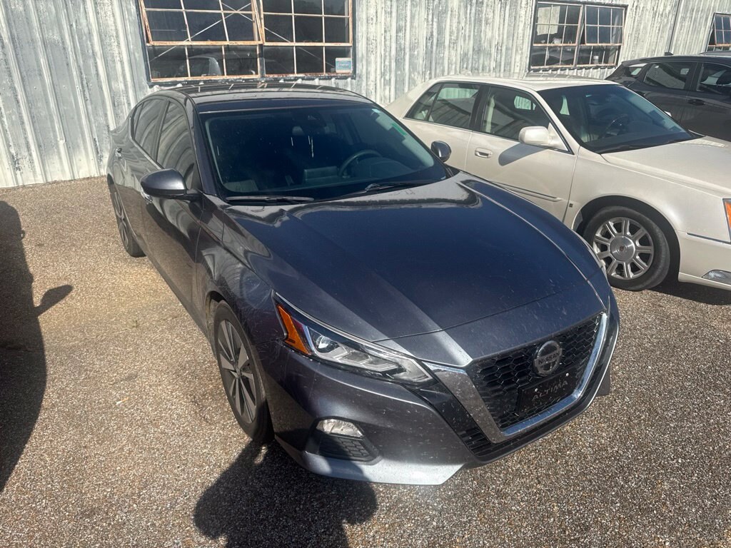 Used 2022 Nissan Altima 2.5 SV Sedan