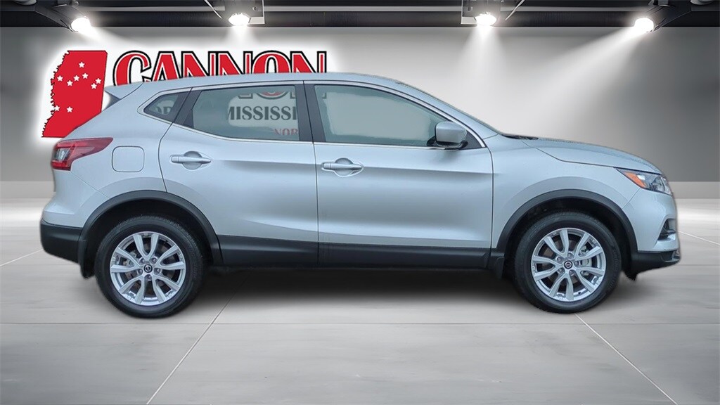 2021 Nissan Rogue Sport S photo 4