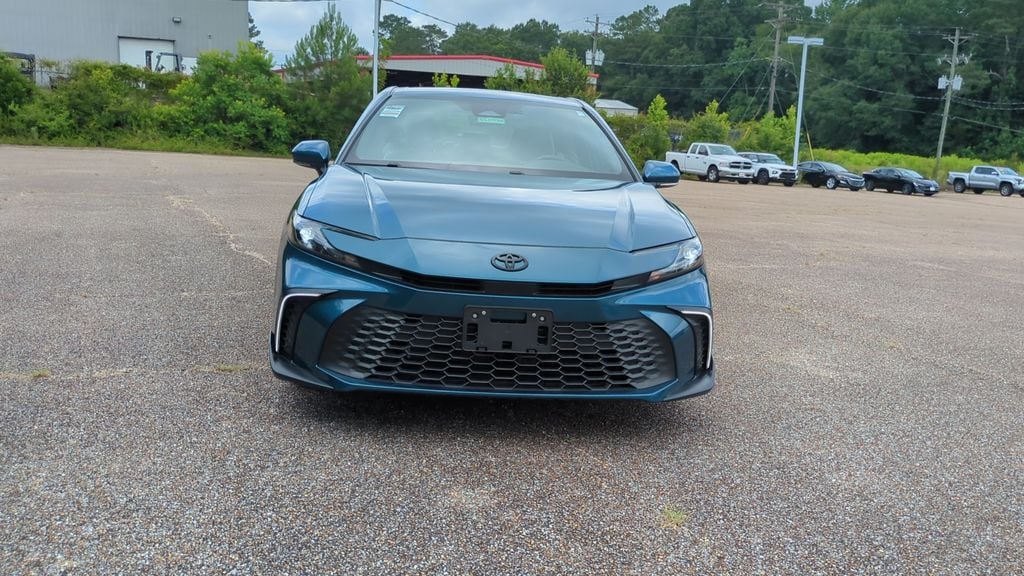 Used 2025 Toyota Camry SE Sedan