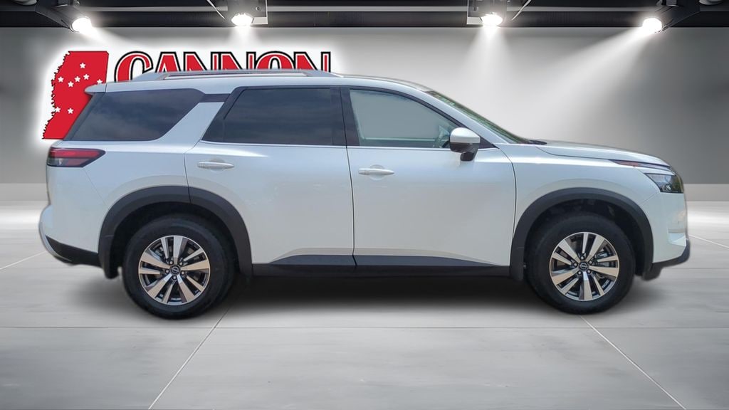 Used 2025 Nissan Pathfinder SL SUV