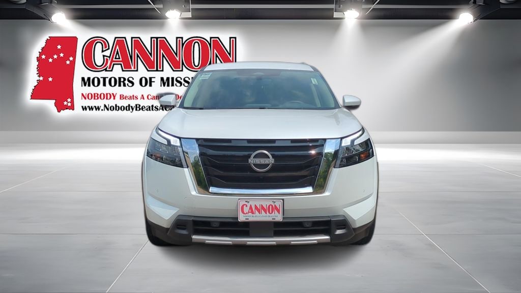 Used 2025 Nissan Pathfinder SL SUV