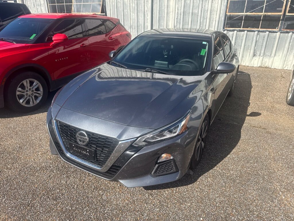 Used 2022 Nissan Altima 2.5 SV Sedan