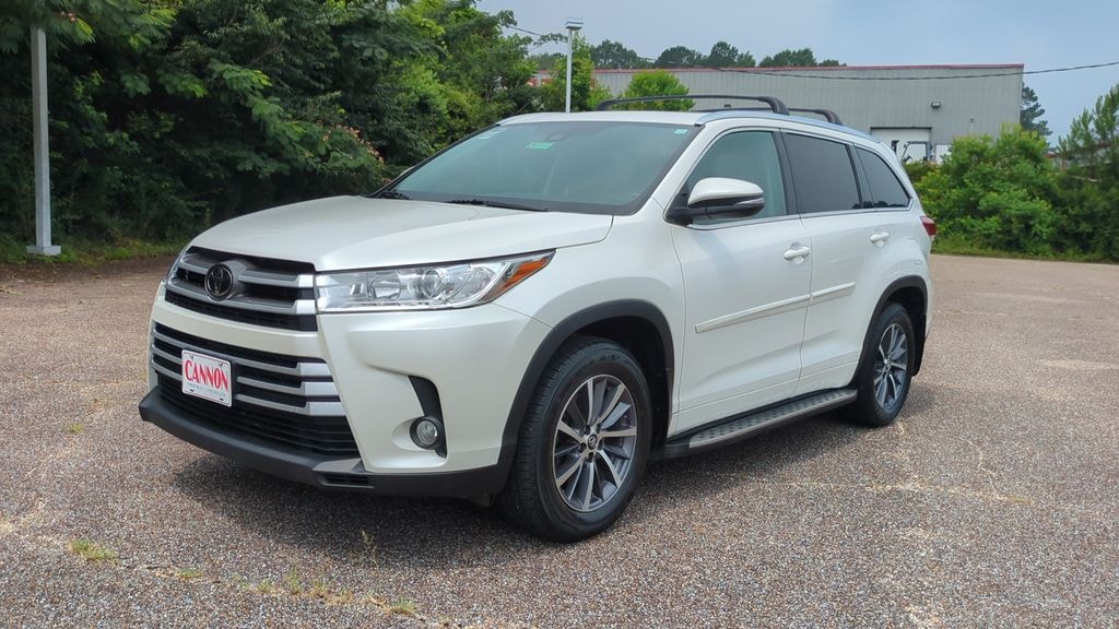 Used 2018 Toyota Highlander XLE V6 SUV