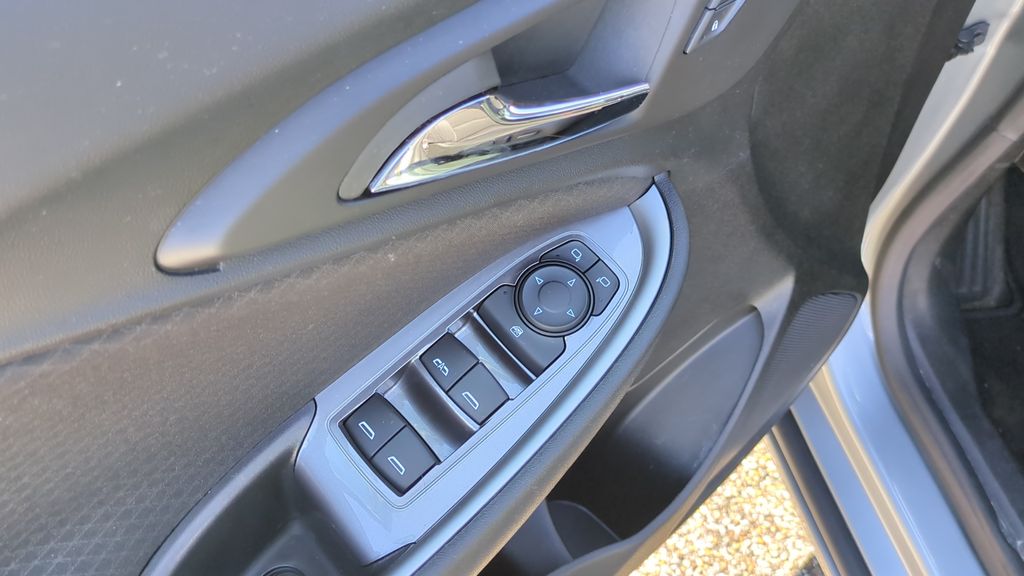 2024 Chevrolet Malibu 1LT - Photo 13