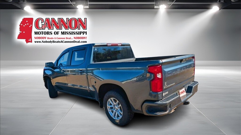 2020 Chevrolet Silverado 1500 RST photo 3