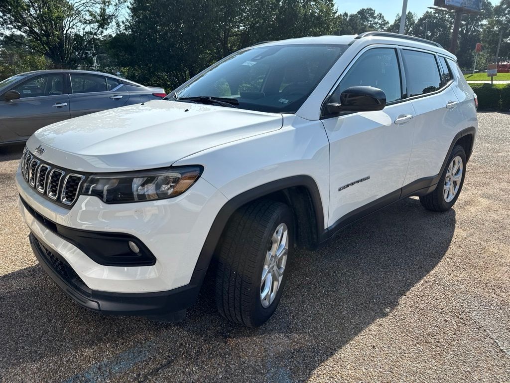 Used 2024 Jeep Compass Latitude SUV