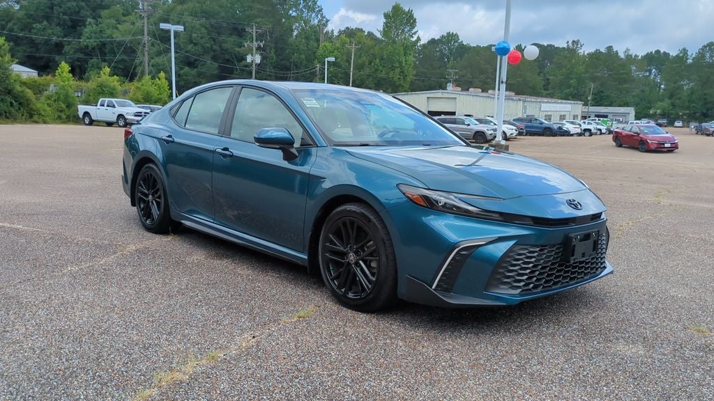 Used 2025 Toyota Camry SE Sedan
