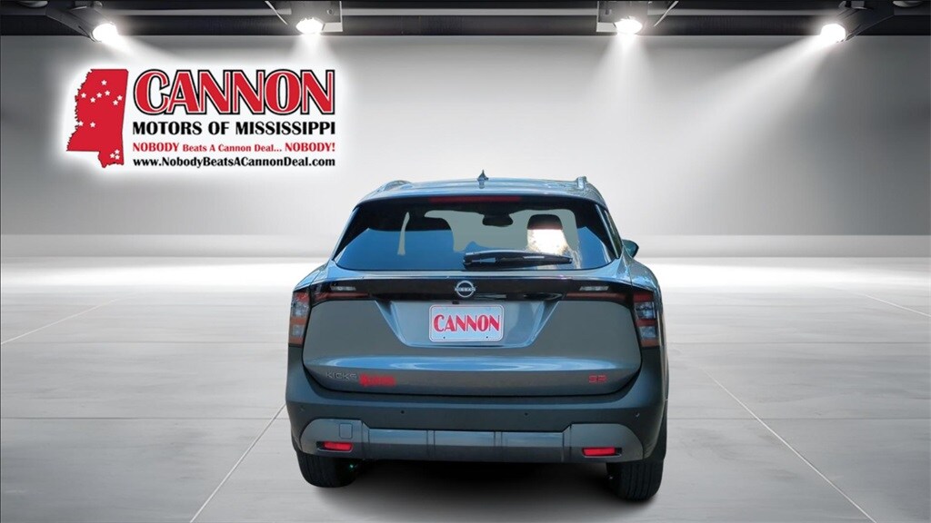 2025 Nissan Kicks SR photo 4